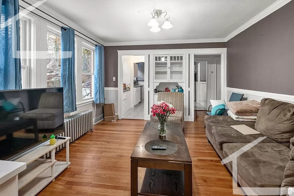 3 bed, 1 bath apartment for rent at 86 Colborne Rd Unit 3, Brighton — photo 14 of 33