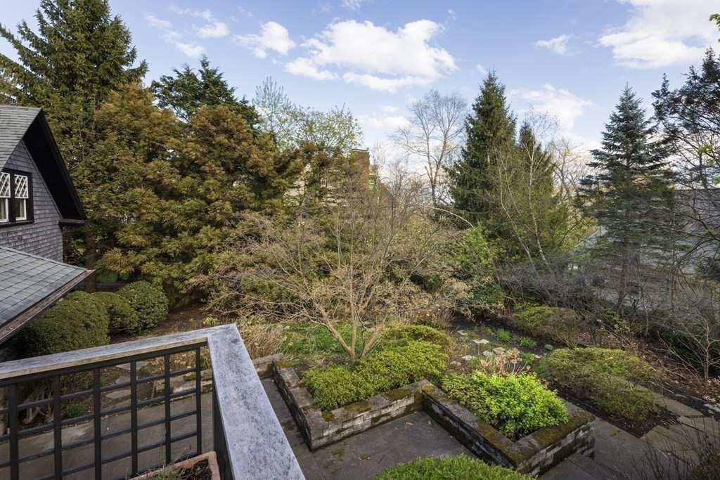 3 bed, 2.5 bath apartment for rent at 86 Colbourne Crescent Unit 86, Aspinwall Hill — photo 8 of 14