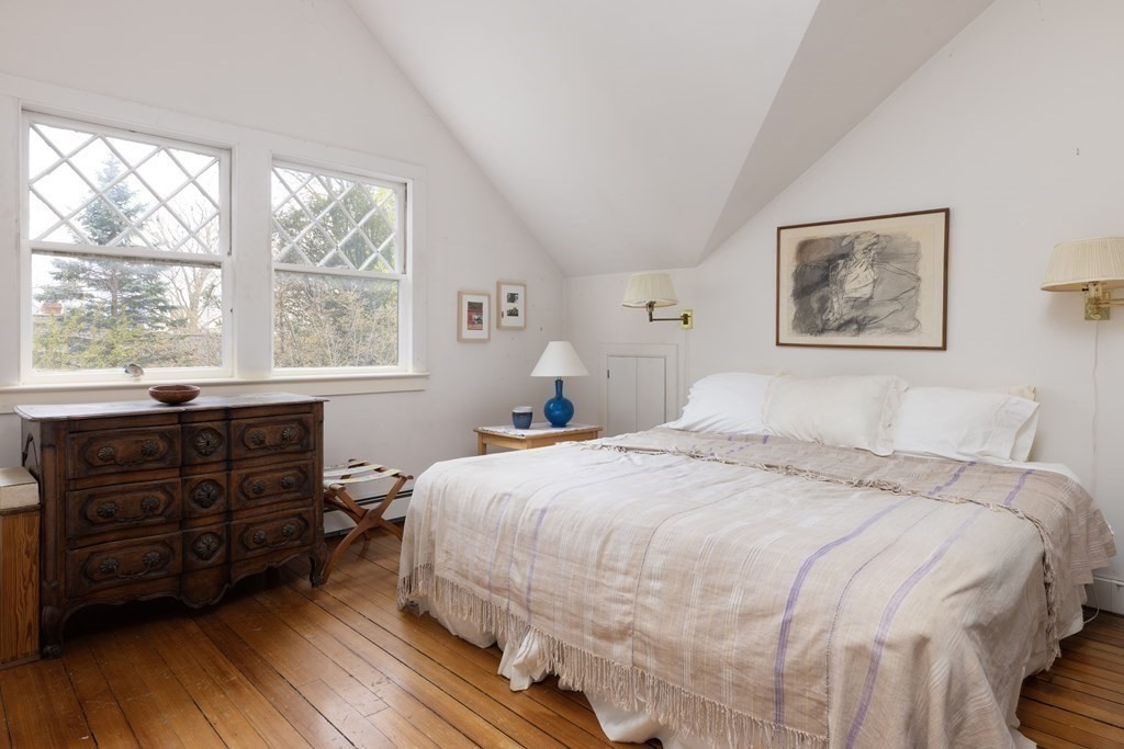 3 bed, 2.5 bath apartment for rent at 86 Colbourne Crescent Unit 86, Aspinwall Hill — photo 9 of 14