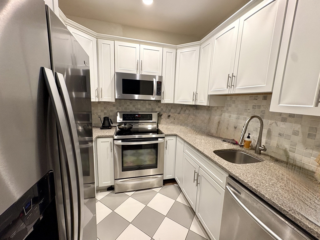 1 bed, 1 bath apartment for rent at 86 Commonwealth Ave Unit 2F, Back Bay — photo 8 of 18