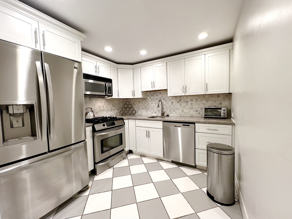 1 bed, 1 bath apartment for rent at 86 Commonwealth Ave Unit GB, Back Bay — photo 7 of 15