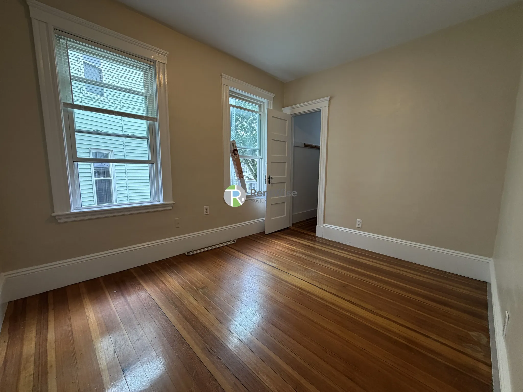 3 bed, 1 bath apartment for rent at 86 Conwell Ave Unit 2, West Somerville — photo 8 of 21