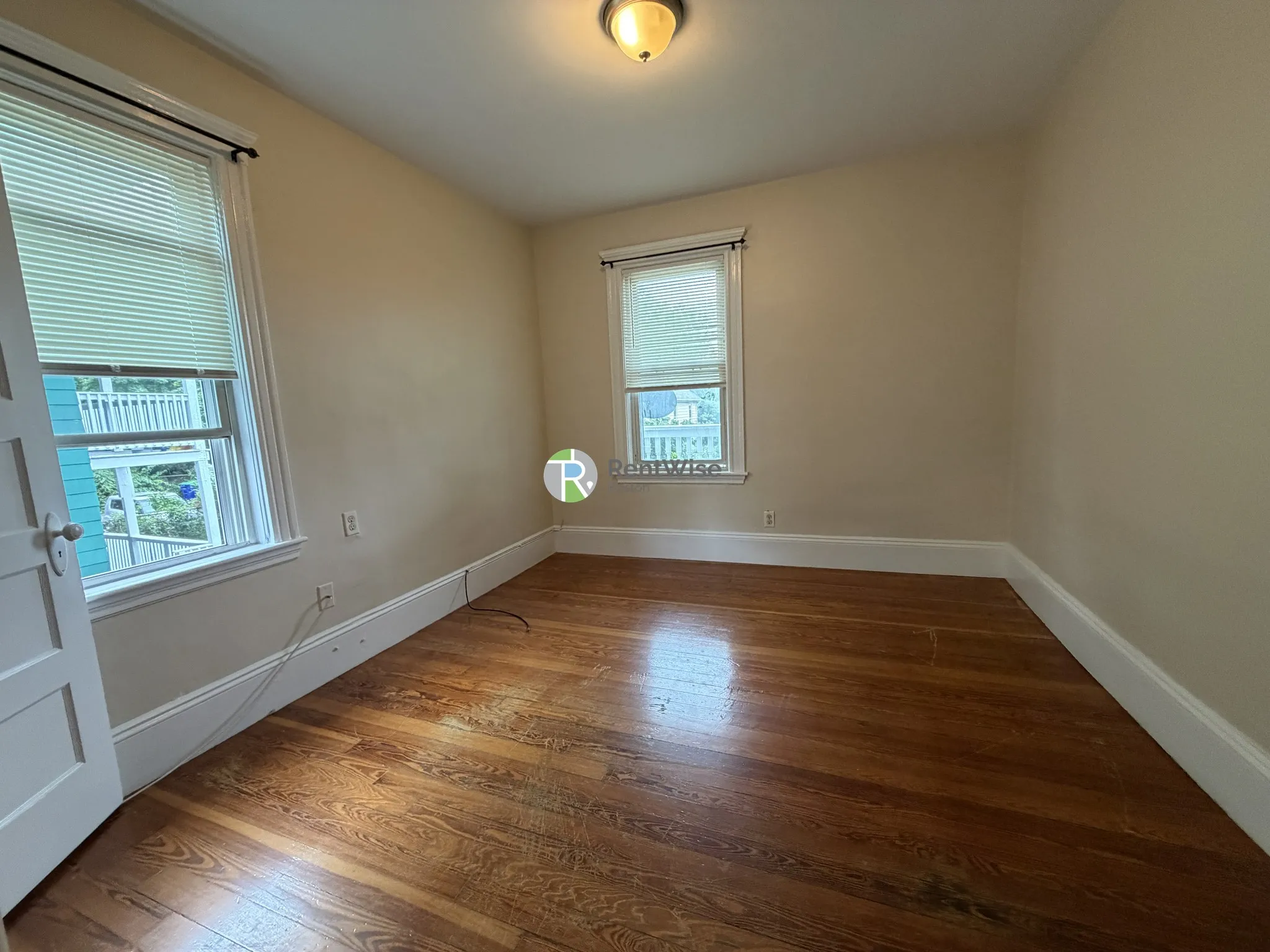 3 bed, 1 bath apartment for rent at 86 Conwell Ave Unit 2, West Somerville — photo 16 of 21