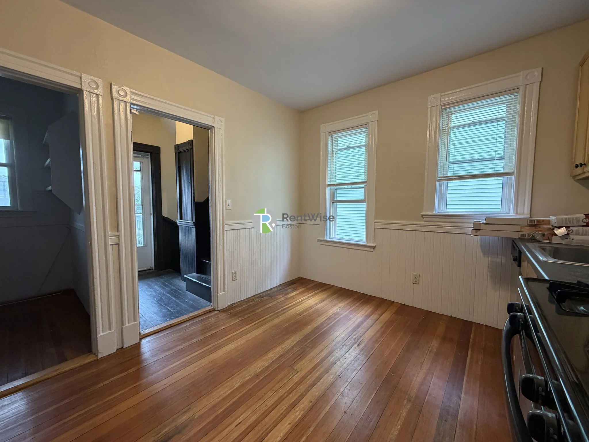 3 bed, 1 bath apartment for rent at 86 Conwell Ave Unit 2, West Somerville — photo 11 of 21
