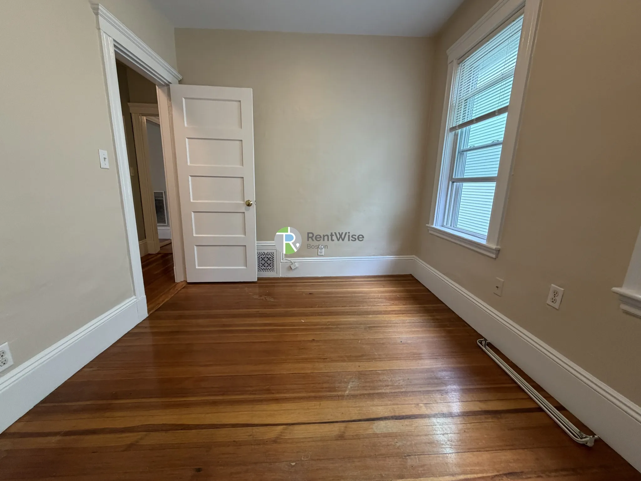3 bed, 1 bath apartment for rent at 86 Conwell Ave Unit 2, West Somerville — photo 10 of 21