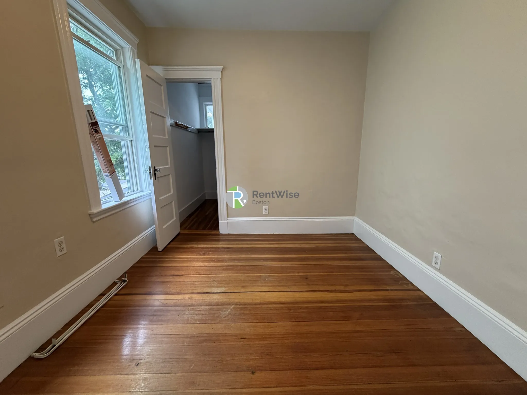 3 bed, 1 bath apartment for rent at 86 Conwell Ave Unit 2, West Somerville — photo 9 of 21