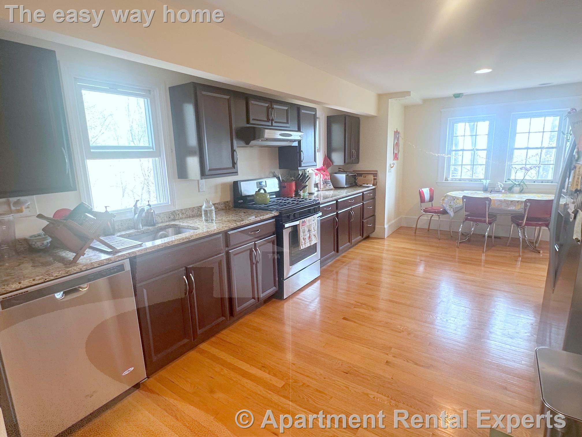 2 bed, 2 bath apartment for rent at 86 Coolidge Rd, Arlington Heights — photo 2 of 35