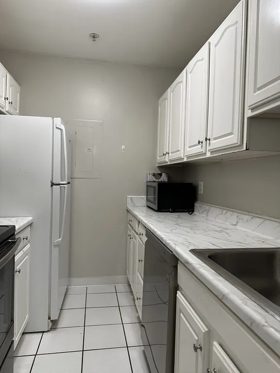2 bed, 1 bath apartment for rent at 86 E Howard St Unit 104, Quincy — photo 8 of 31