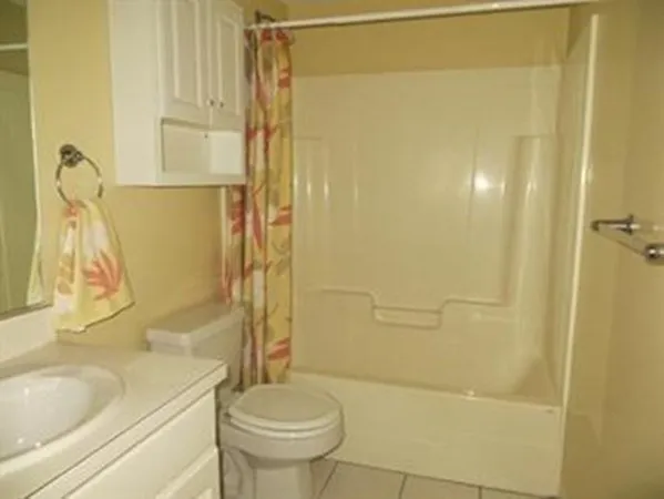 2 bed, 1 bath apartment for rent at 86 E Howard St Unit 104, Quincy — photo 5 of 31