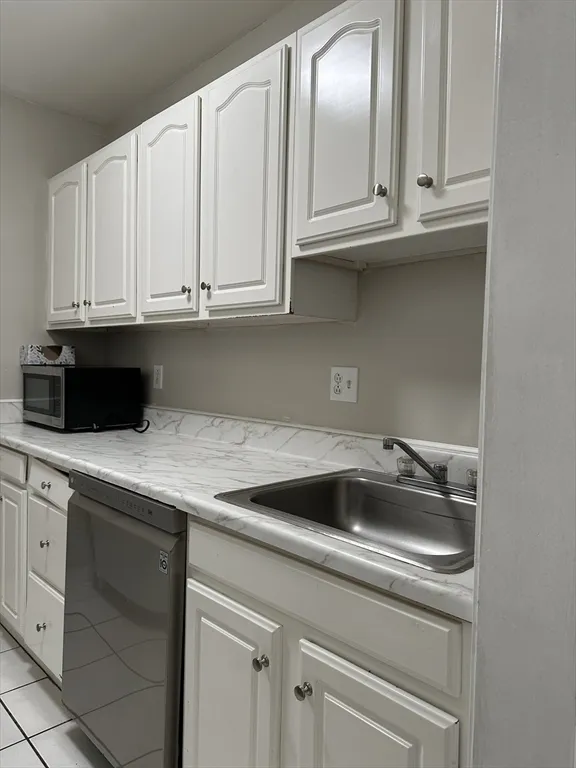 2 bed, 1 bath apartment for rent at 86 E Howard St Unit 104, Quincy — photo 9 of 31