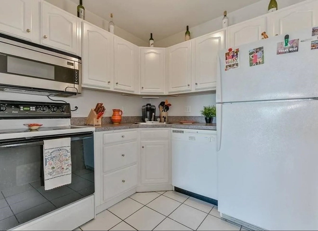 2 bed, 1 bath apartment for rent at 86 E Howard St Unit 201, Quincy — photo 7 of 22