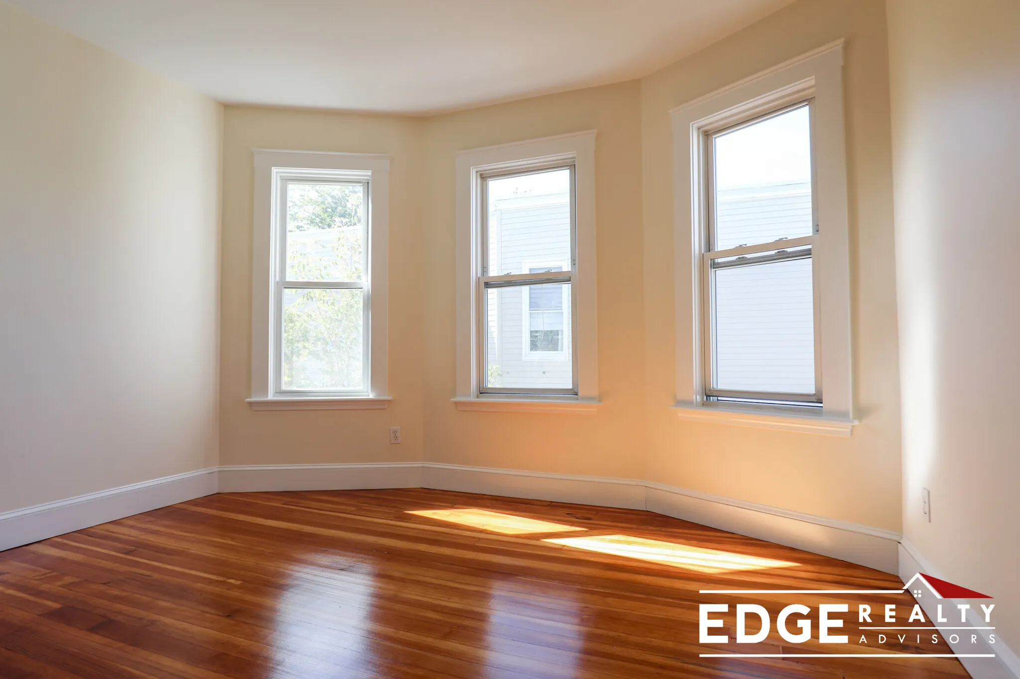 3 bed, 1 bath apartment for rent at 86 Easton St Unit 3, Allston — photo 5 of 10