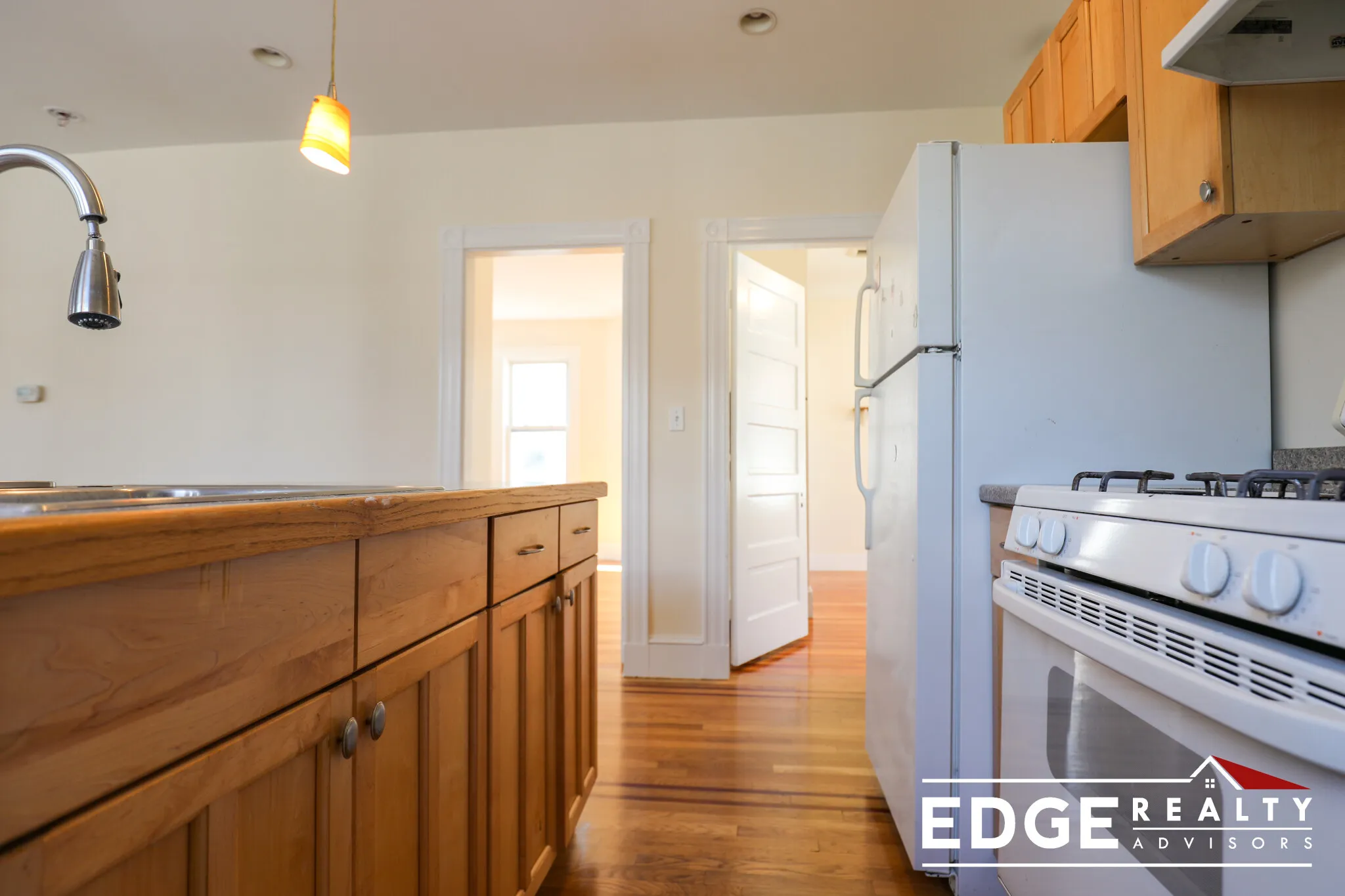 3 bed, 1 bath apartment for rent at 86 Easton St Unit 3, Allston — photo 3 of 10