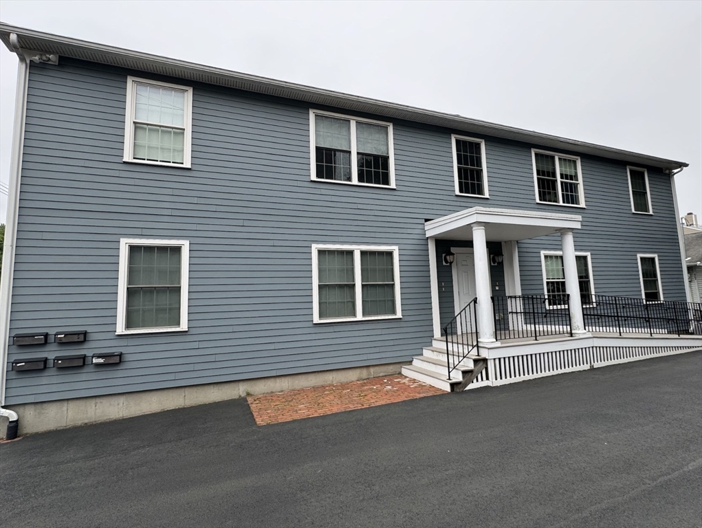 2 bed, 1 bath apartment for rent at 86 Endicott St Unit A, Peabody — photo 9 of 10