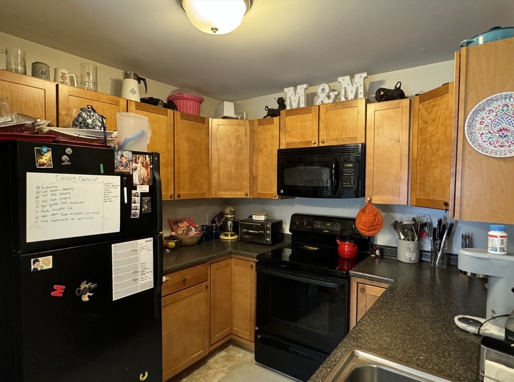 2 bed, 1 bath apartment for rent at 86 Endicott St Unit D, Peabody — photo 2 of 6