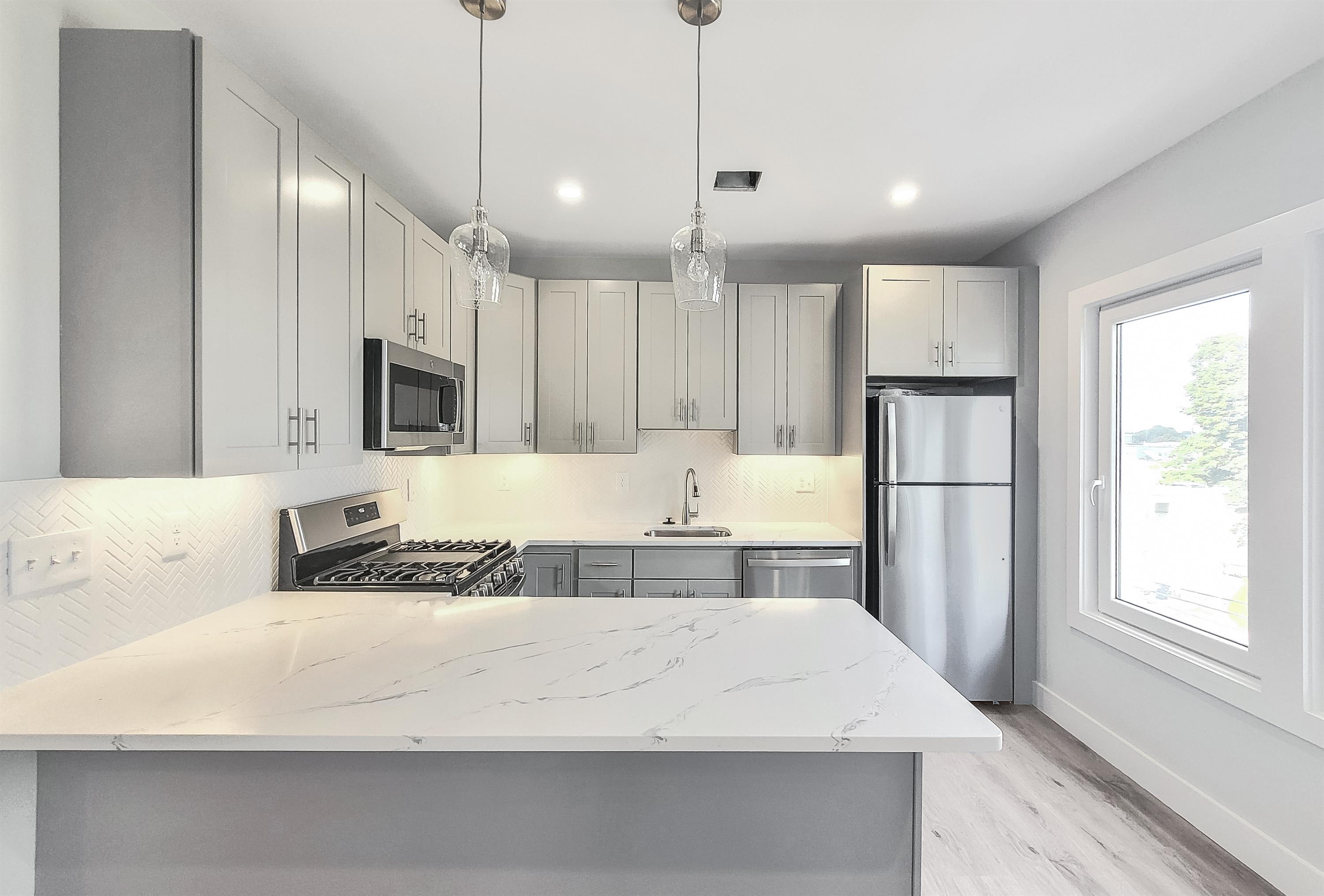 3 bed, 2 bath apartment for rent at 86 Fayston St Unit 1, Dorchester — photo 2 of 12
