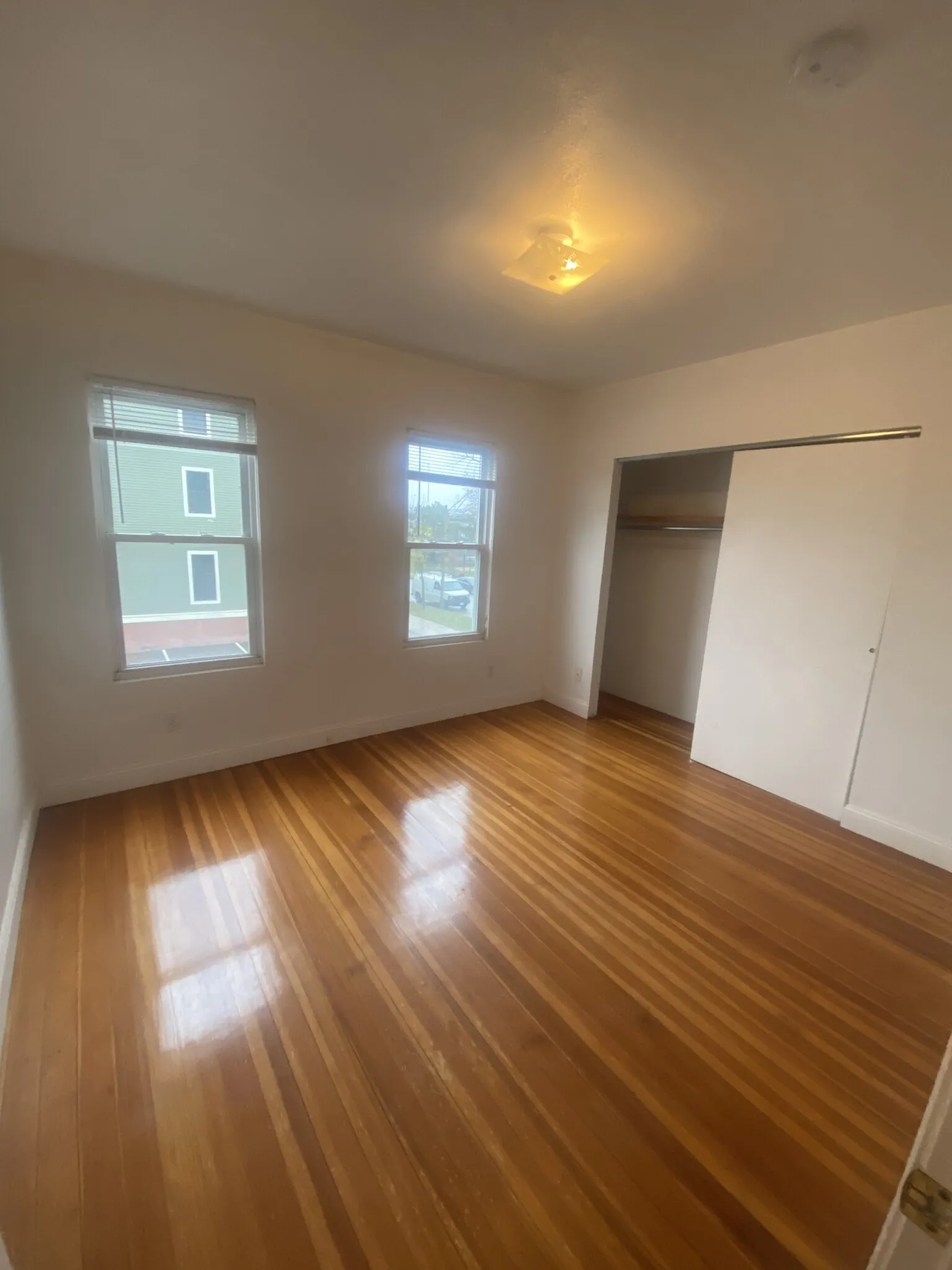 4 bed, 2 bath apartment for rent at 86 Fellsway Unit 3, Ten Hills — photo 7 of 12