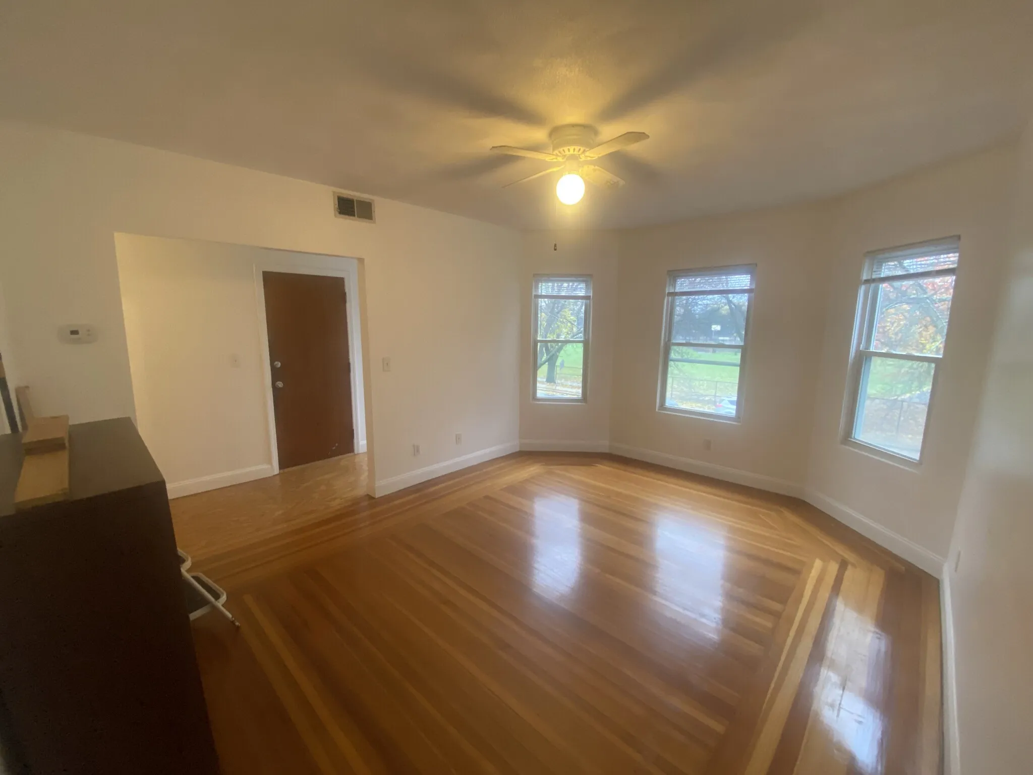 4 bed, 2 bath apartment for rent at 86 Fellsway Unit 3, Ten Hills — photo 2 of 12
