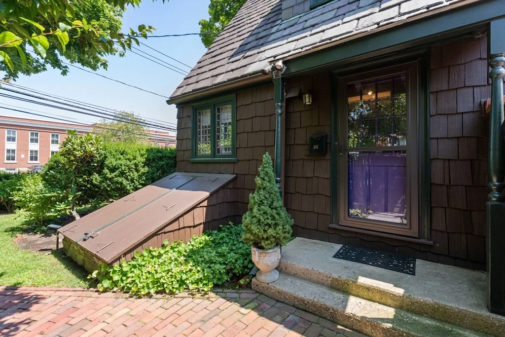 2 bed, 1 bath apartment for rent at 86 Garden St Unit 86, Neighborhood Nine — photo 14 of 17