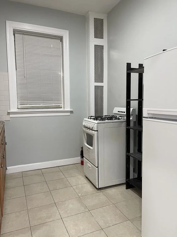 2 bed, 1 bath apartment for rent at 86 Glenville Ave Unit 14, Allston — photo 6 of 8