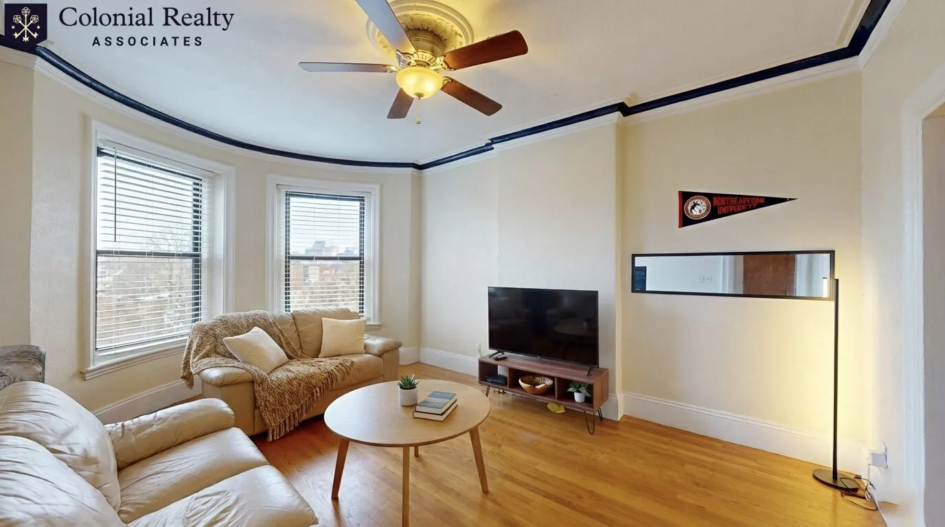 3 bed, 1 bath apartment for rent at 86 Hammond St Unit 6, Roxbury — photo 3 of 24