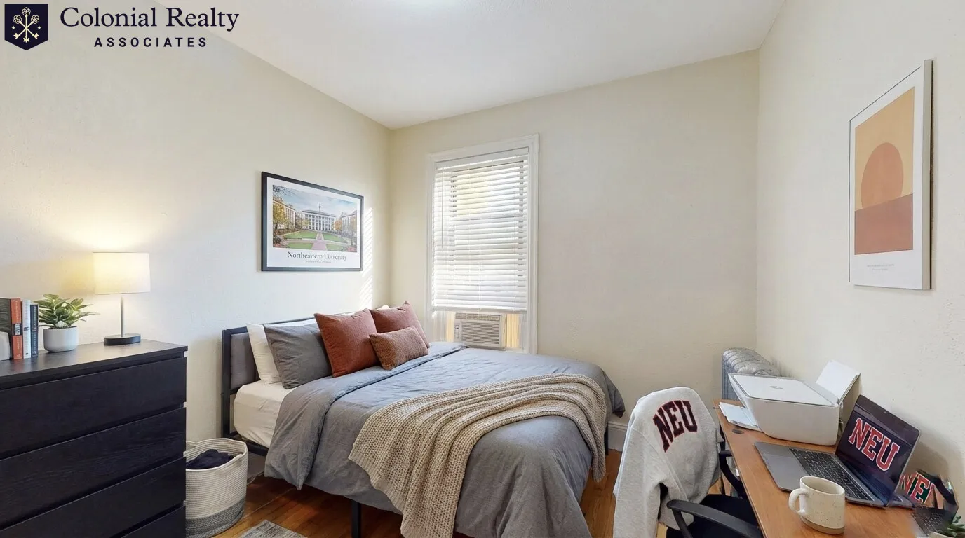3 bed, 1 bath apartment for rent at 86 Hammond St Unit 6, Roxbury — photo 6 of 24