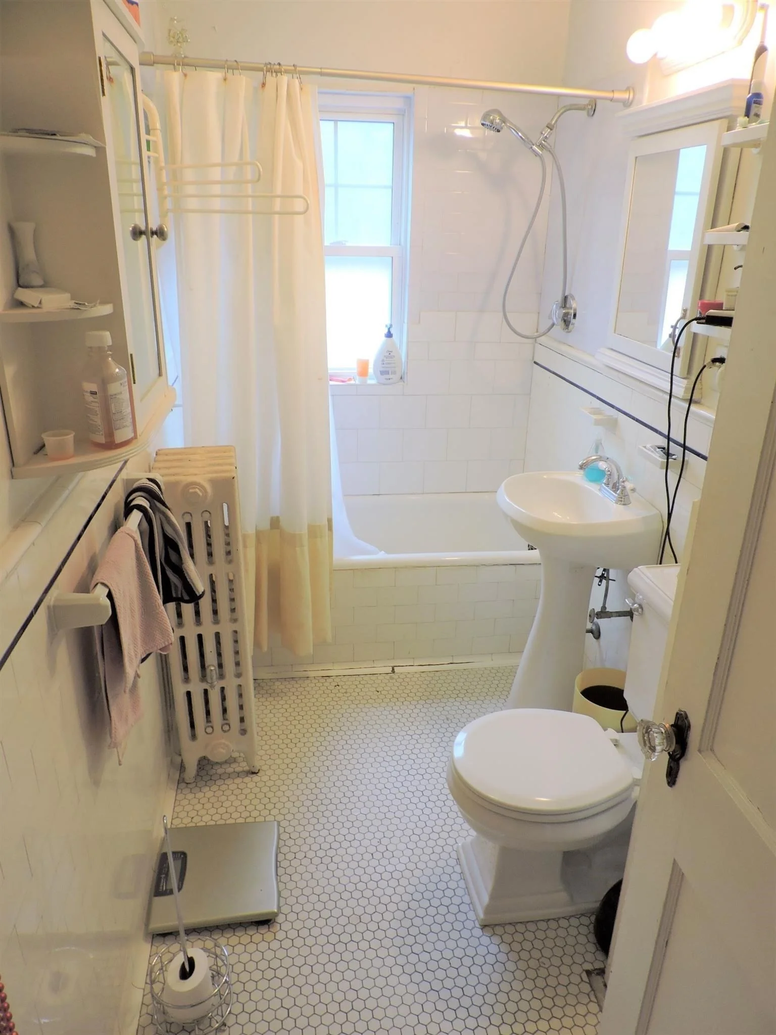 3 bed, 2 bath apartment for rent at 86 Henry St Unit 1, Cambridgeport — photo 10 of 16