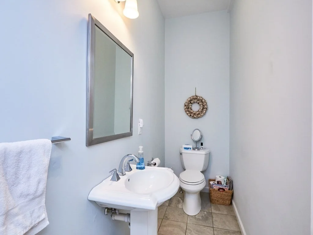 3 bed, 2 bath apartment for rent at 86 High St Unit 86, Newton — photo 12 of 12