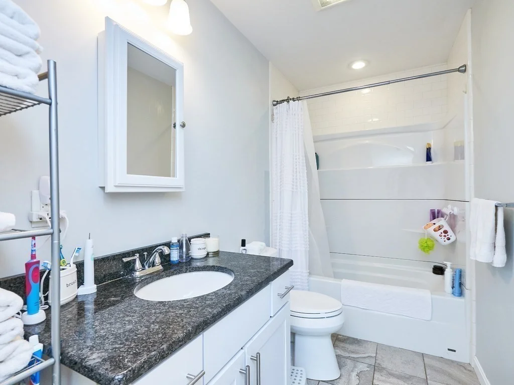 3 bed, 2 bath apartment for rent at 86 High St Unit 86, Newton — photo 8 of 12