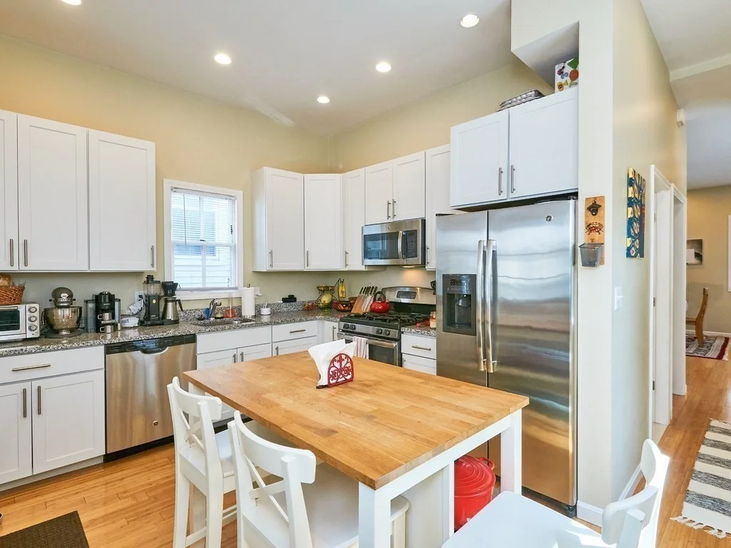 3 bed, 2 bath apartment for rent at 86 High St Unit 86, Newton — photo 6 of 12