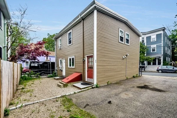 2 bed, 2 bath apartment for rent at 86 Kinnaird St, Riverside — photo 9 of 11