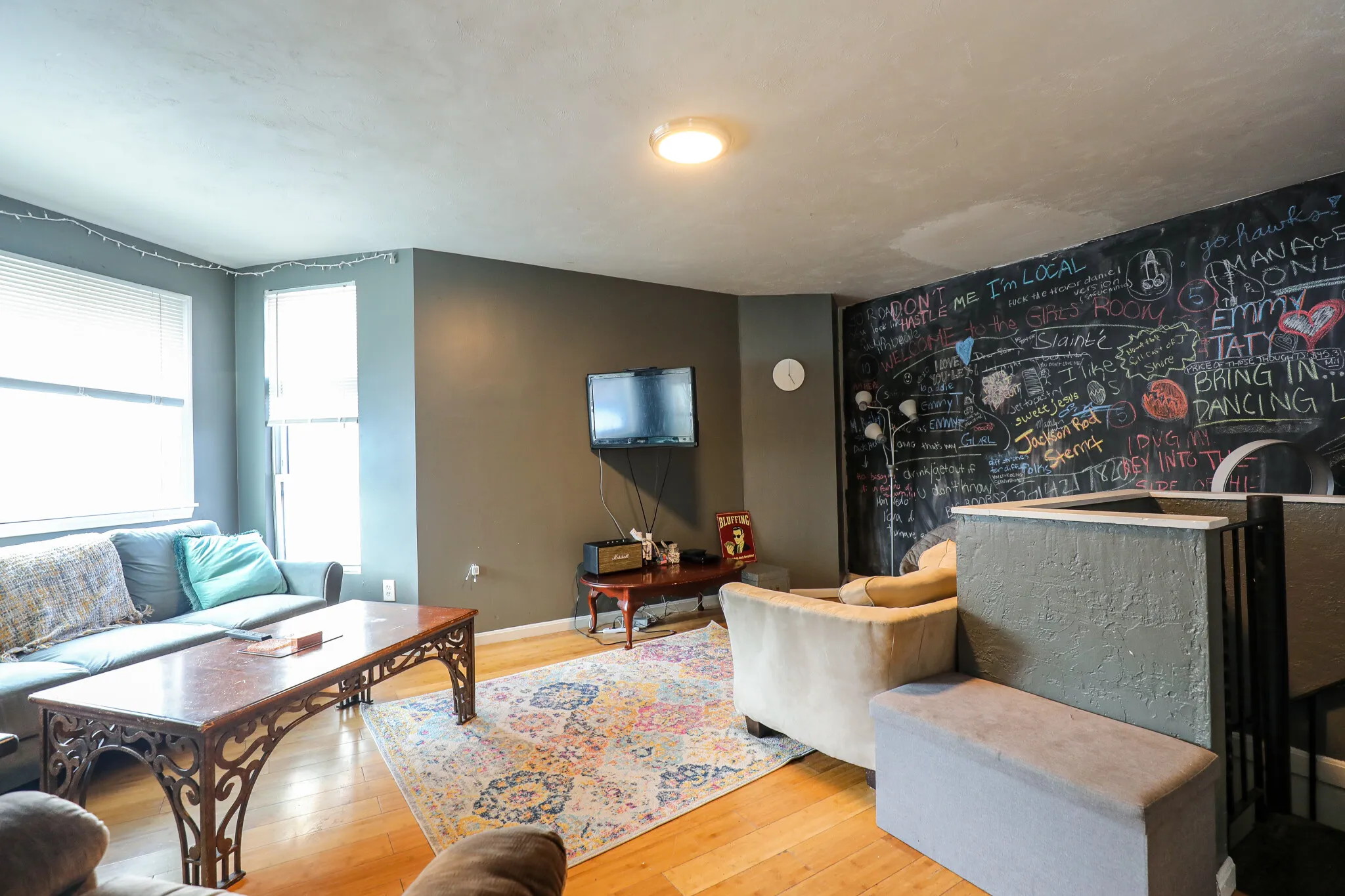 5 bed, 3 bath apartment for rent at 86 Linden St Unit 1, Brighton — photo 3 of 9