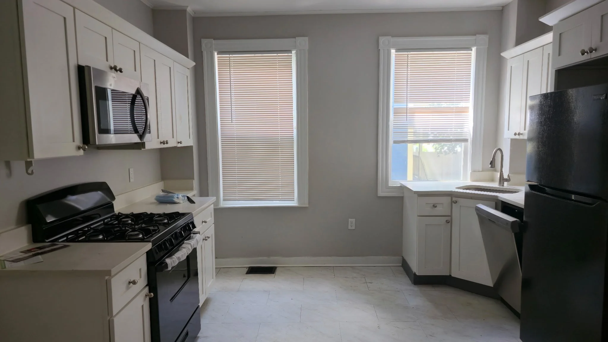 3 bed, 1 bath apartment for rent at 86 Lonsdale St Unit 1, Dorchester