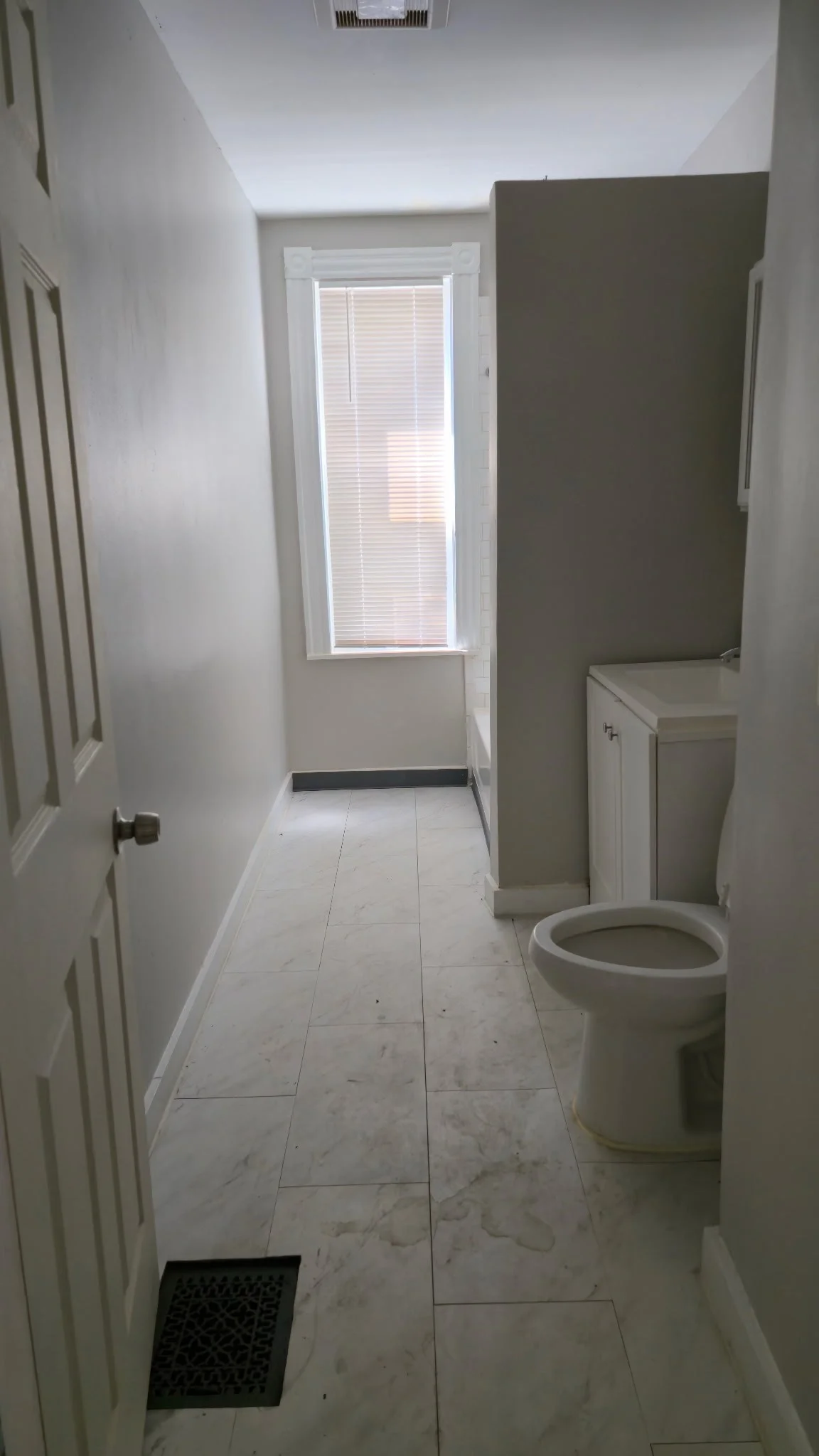 3 bed, 1 bath apartment for rent at 86 Lonsdale St Unit 1, Dorchester — photo 8 of 9