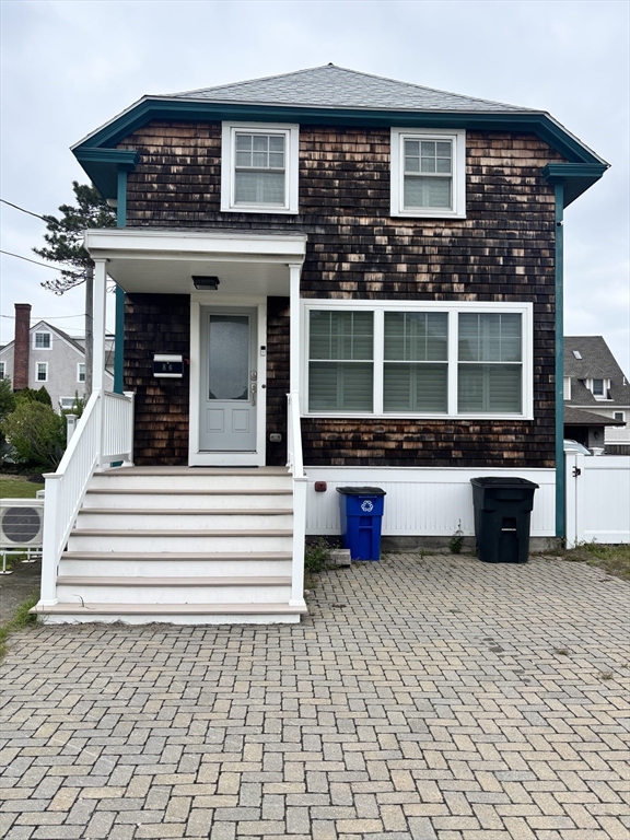 3 bed, 2 bath apartment for rent at 86 Manomet Ave Unit 86, Hull — photo 1 of 17