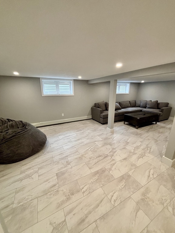 3 bed, 2 bath apartment for rent at 86 Manomet Ave Unit 86, Hull — photo 5 of 17
