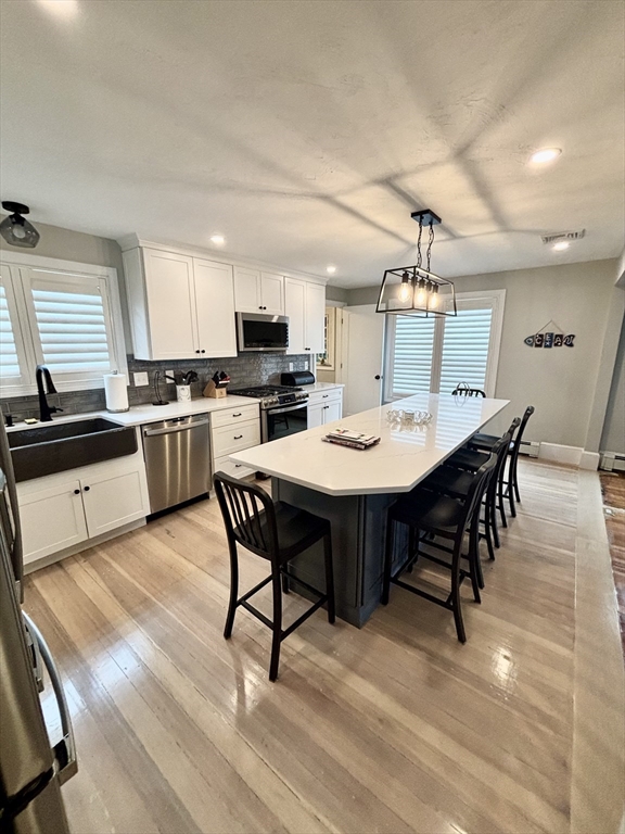 3 bed, 2 bath apartment for rent at 86 Manomet Ave Unit 86, Hull — photo 2 of 17