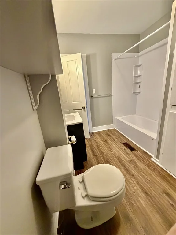 3 bed, 1 bath apartment for rent at 86 Maplewood Ave Unit 2, Gloucester — photo 13 of 21