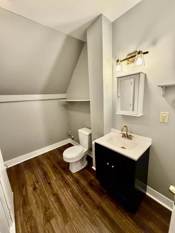 3 bed, 1 bath apartment for rent at 86 Maplewood Ave Unit 2, Gloucester — photo 10 of 21