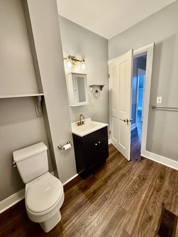 3 bed, 1 bath apartment for rent at 86 Maplewood Ave Unit 2, Gloucester — photo 9 of 21