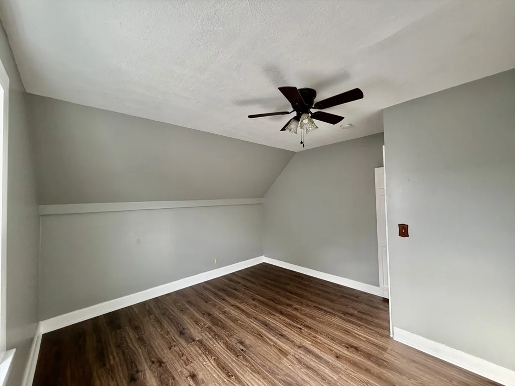 3 bed, 1 bath apartment for rent at 86 Maplewood Ave Unit 2, Gloucester — photo 17 of 21