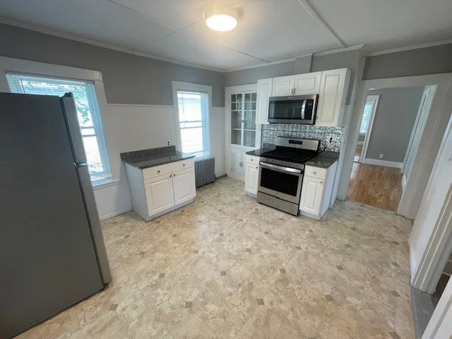 3 bed, 1 bath apartment for rent at 86 Margin St Unit 2, Haverhill — photo 18 of 22