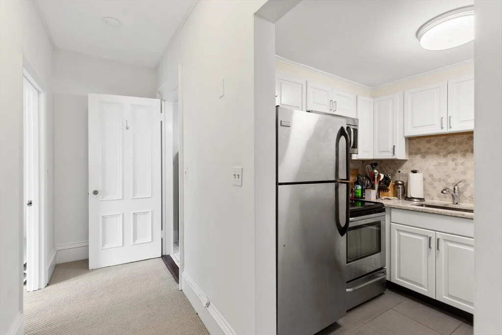 1 bed, 1 bath apartment for rent at 86 Marlborough St Unit 8, Back Bay — photo 6 of 13
