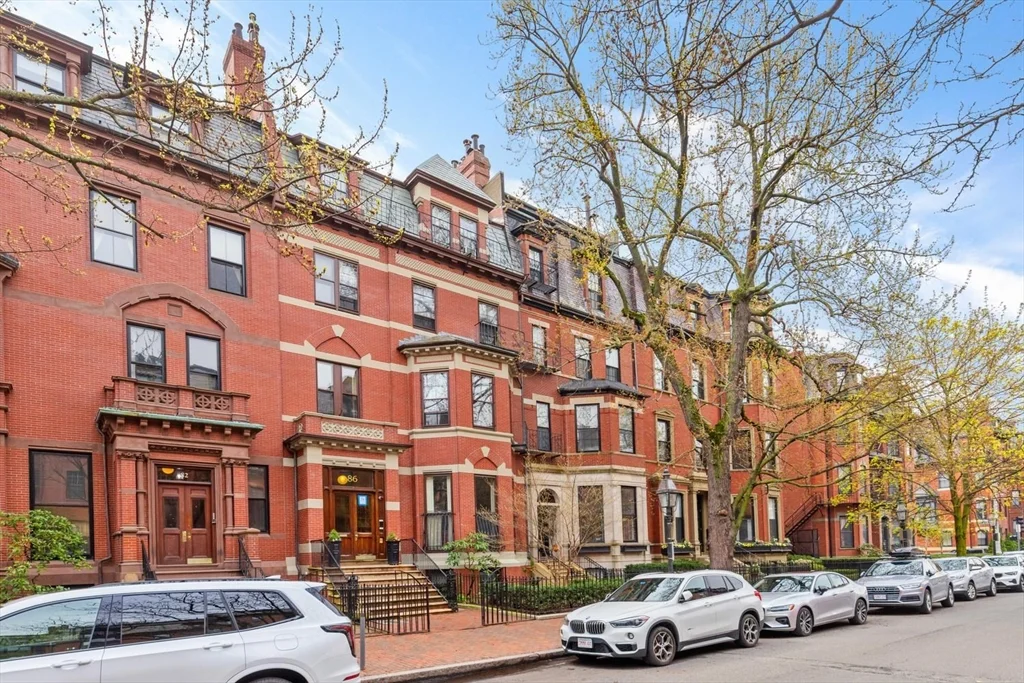 1 bed, 1 bath apartment for rent at 86 Marlborough St Unit 8, Back Bay — photo 11 of 13