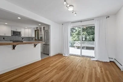 4 bed, 2 bath apartment for rent at 86 Milton St Unit 1, West End — photo 3 of 12