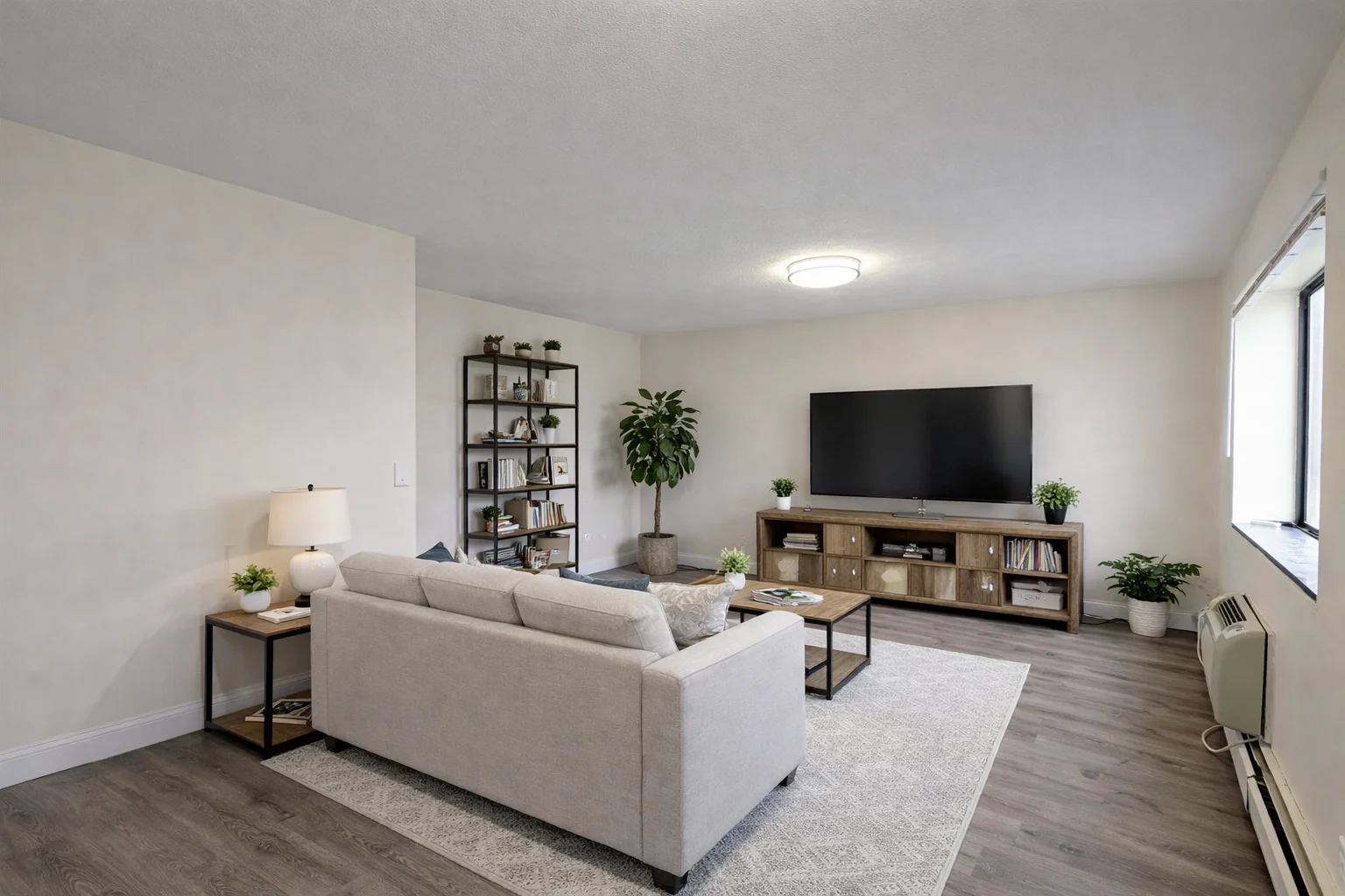1 bed, 1 bath apartment for rent at 86 Newbury St Unit 6, Teele Square — photo 1 of 15