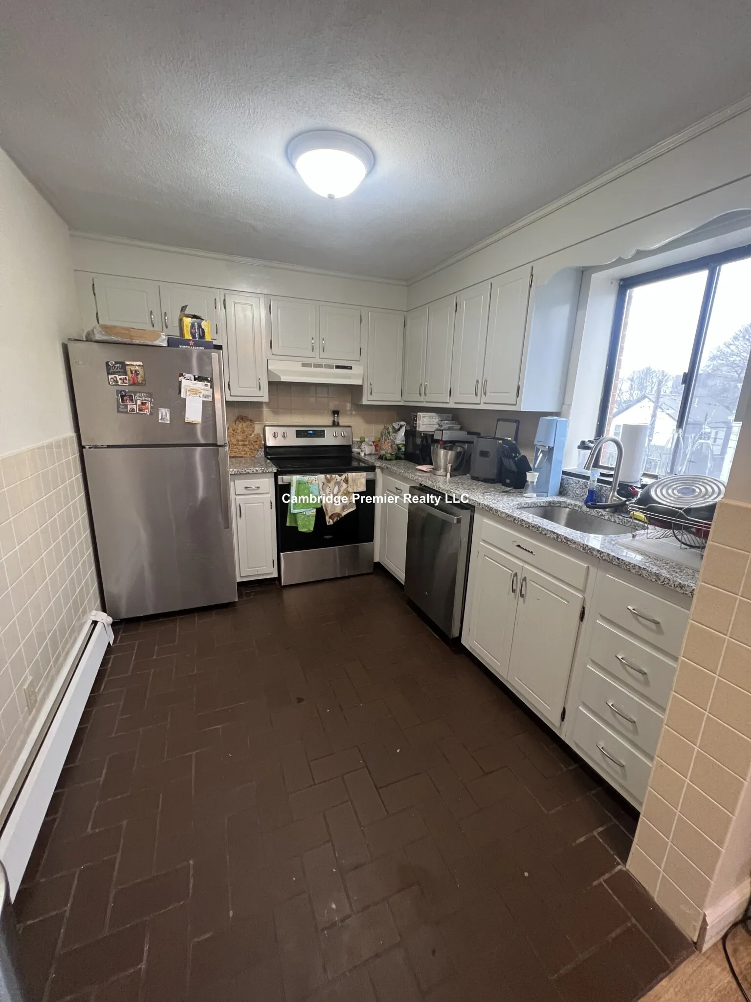 1 bed, 1 bath apartment for rent at 86 Newbury St Unit 7, Teele Square — photo 1 of 16