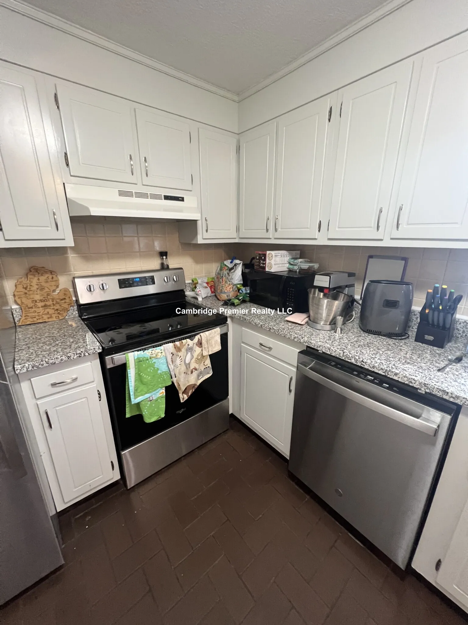 1 bed, 1 bath apartment for rent at 86 Newbury St Unit 7, Teele Square — photo 5 of 16