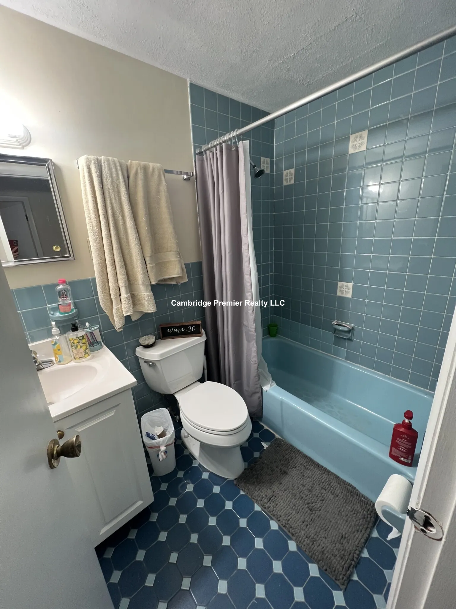 1 bed, 1 bath apartment for rent at 86 Newbury St Unit 7, Teele Square — photo 4 of 16
