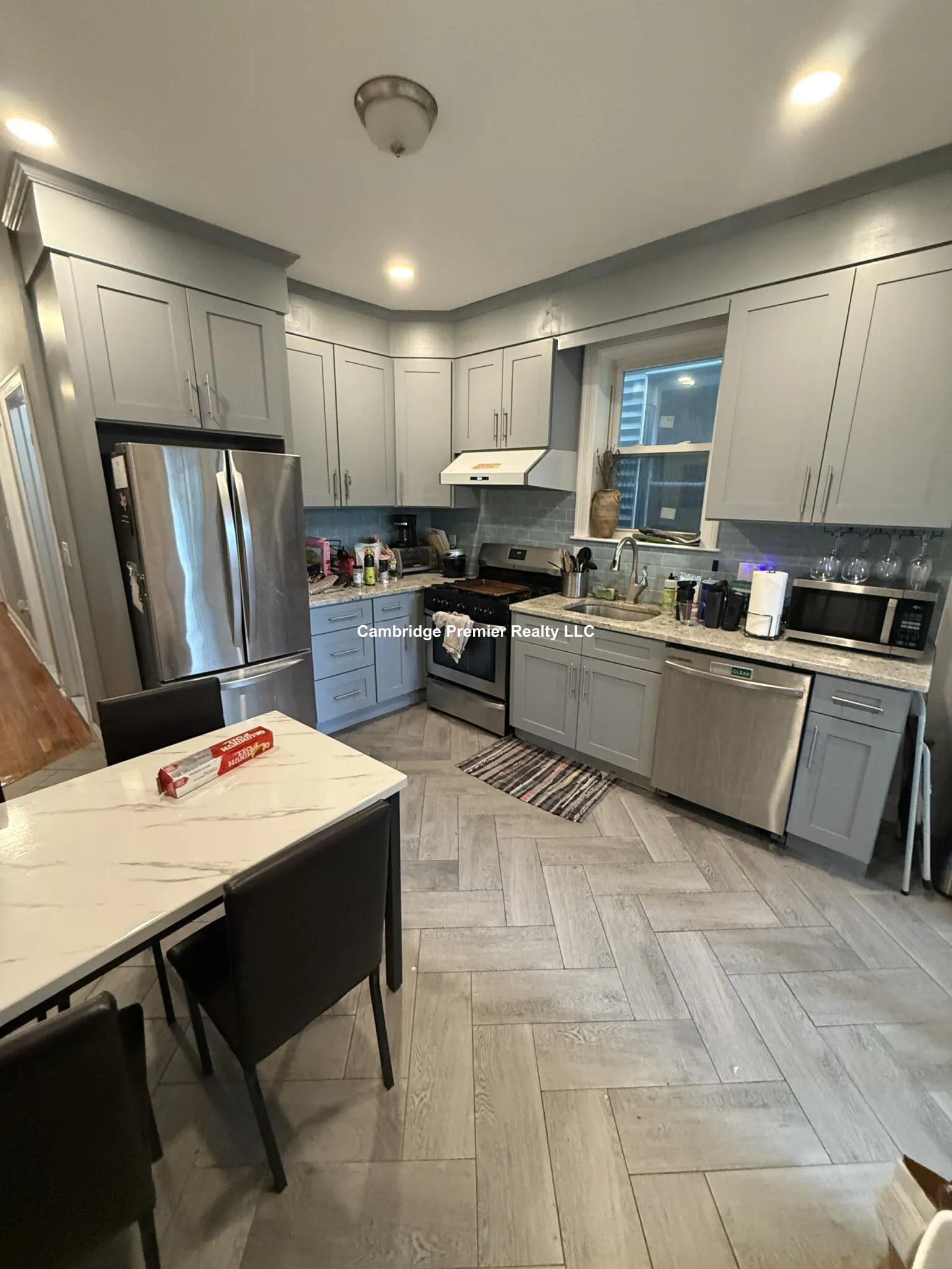 3 bed, 2 bath apartment for rent at 86 Norfolk St Unit 2, The Port — photo 18 of 32